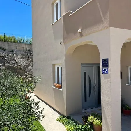 Appartement Miki *